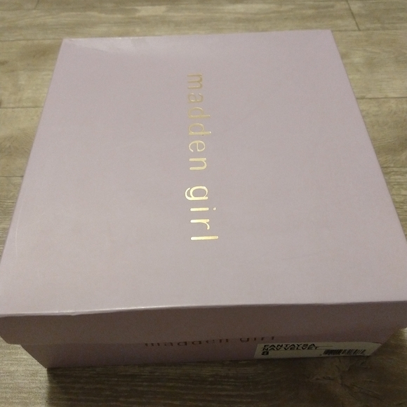 Madden Girl navy velvet booties - Picture 9 of 9